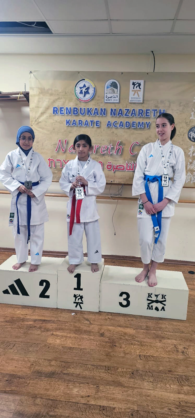 مدرسة حسني عرار للكراتيه وفنون القتال تتألق في بطولة كأس الناصرة القطرية 2025